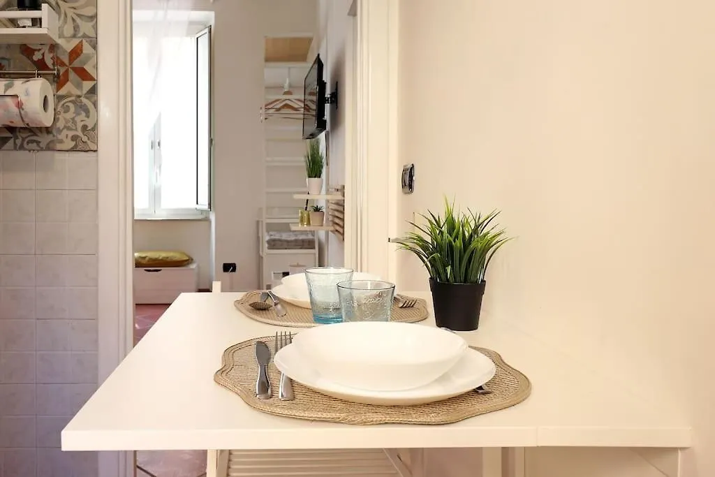 Blu Flamingo Trilussa Apartment Rome