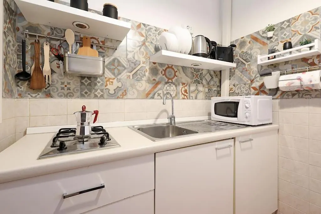 Blu Flamingo Trilussa Apartment Rome Italy