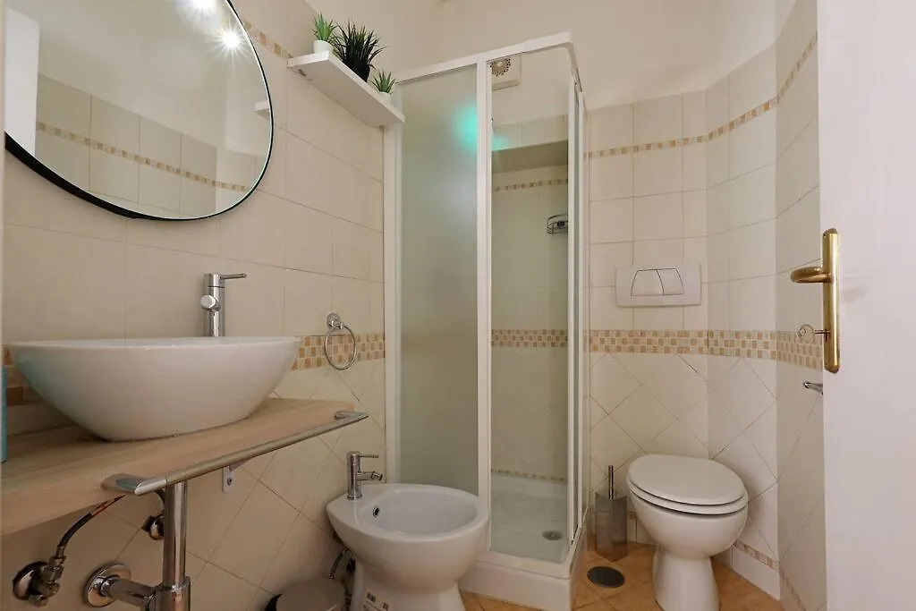 Blu Flamingo Trilussa Apartment Rome Italy